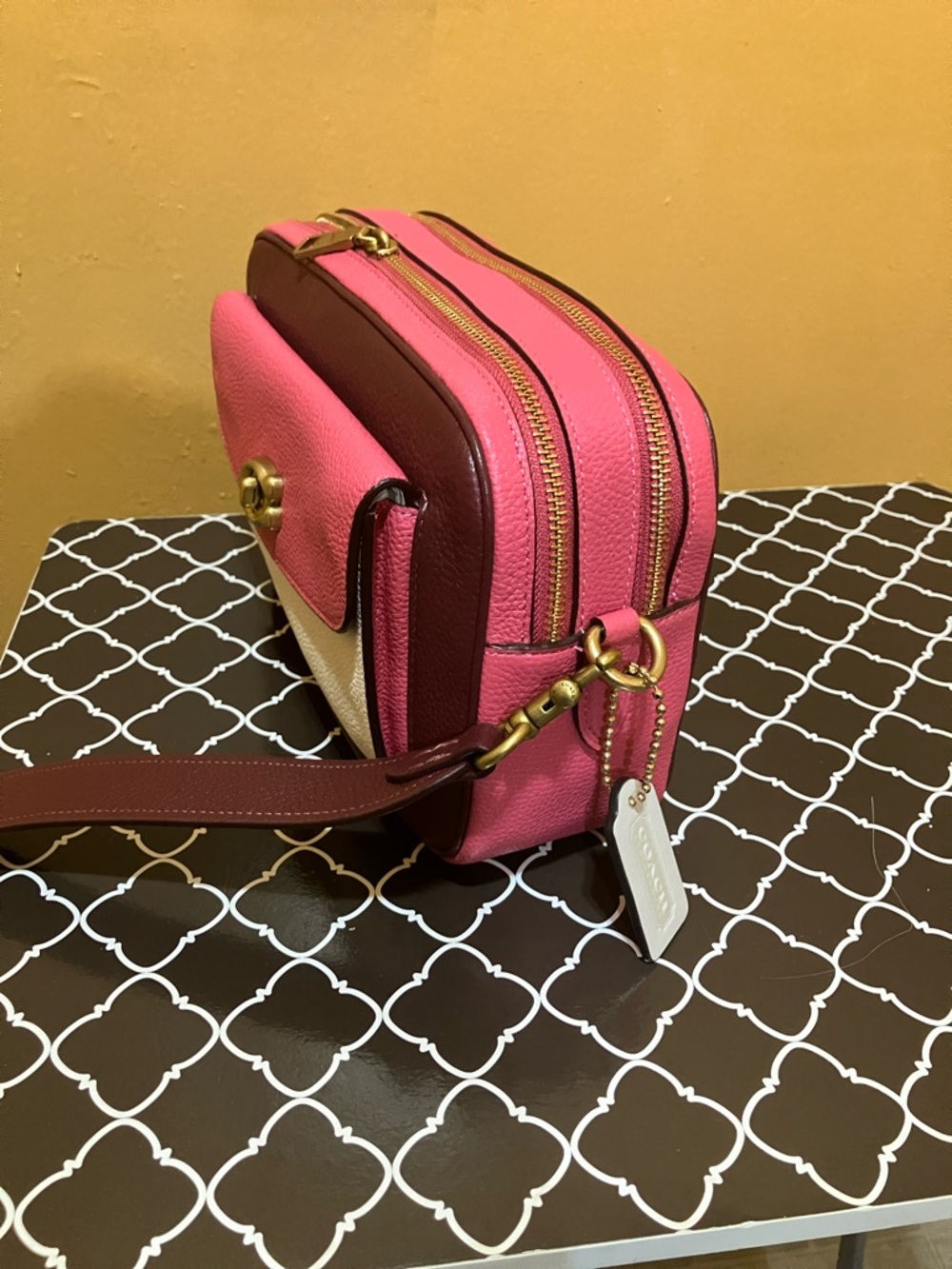 Coach Cassie color block pebble leather Camera baga - Picture 12 of 14